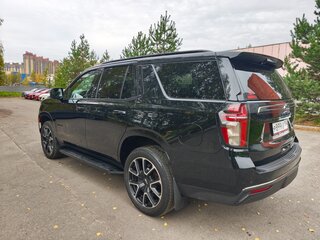 2021 Chevrolet Tahoe V, чёрный, 7300000 рублей, вид 3