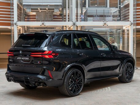 2026 BMW X5 M Competition III (F95) Рестайлинг, чёрный, 22990000 рублей, вид 2
