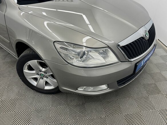 2012 Skoda Octavia II (A5) Рестайлинг, бежевый, 880000 рублей - вид 15