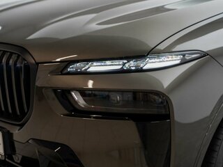 2026 BMW X7 40i I (G07) Рестайлинг, зелёный, 16840000 рублей, вид 2