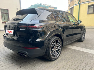 2021 Porsche Cayenne III, чёрный, 8000000 рублей, вид 3