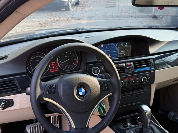 2011 BMW 3 серии 325xi V (E90/E91/E92/E93) Рестайлинг, чёрный, 1900000 рублей - вид 16