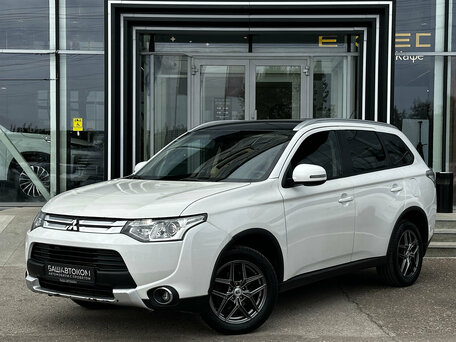 Mitsubishi Outlander III