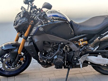 2021 Yamaha MT-09 (FZ-09), чёрный, 970000 рублей, вид 2