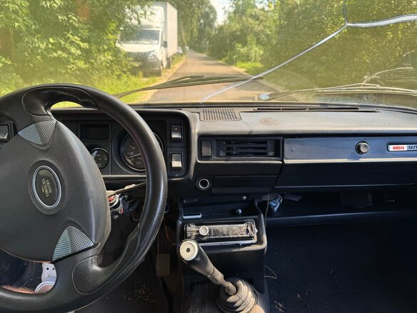 1990 Lada (ВАЗ) 2105, белый, 95000 рублей - вид 9