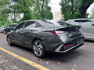 2024 Hyundai Elantra VII (CN7) Рестайлинг, серебристый, 1500007 рублей, вид 4