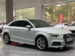 2020 Audi A3 III (8V) Рестайлинг, белый, 1440000 рублей, вид 3