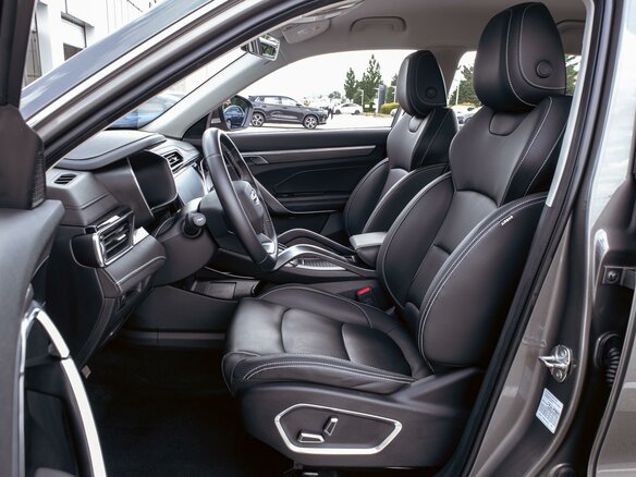 2021 Geely Atlas Pro, серый - вид 10