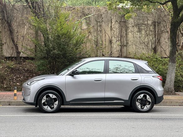 2025 Geely Geome Xingyuan 40.16 kWh, серебристый, 1550000 рублей - вид 6