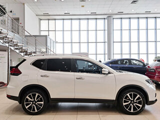 2021 Nissan X-Trail III Рестайлинг, белый, 3099000 рублей, вид 4