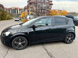 2014 Chevrolet Aveo II, чёрный, 750000 рублей, вид 4
