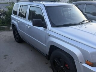 2009 Jeep Liberty (Patriot), серебристый, 820000 рублей, вид 1