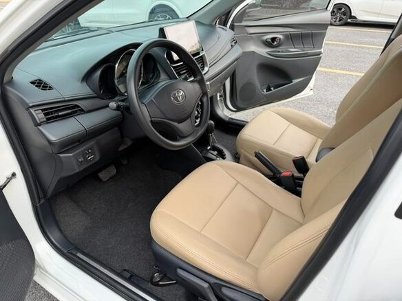 2021 Toyota Yaris L XP150 Рестайлинг, белый - вид 15