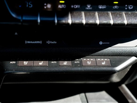 2020 Lexus UX 200 I, белый, 2700000 рублей - вид 12