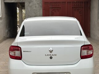 2017 Renault Logan II, белый, 695000 рублей, вид 2