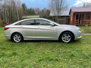 2011 Hyundai Sonata VI (YF), серебристый, 840000 рублей, вид 3