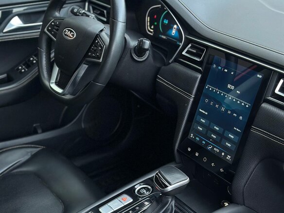 2022 JAC J7 I, красный, 650000 рублей - вид 4