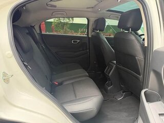 2023 Honda Vezel II, белый, 1499777 рублей, вид 5