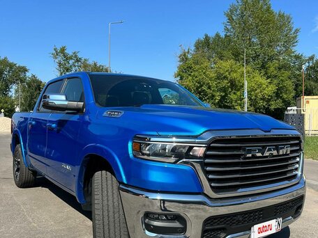 2024 Ram 1500 Crew Cab V Рестайлинг, голубой, 6400000 рублей, вид 2
