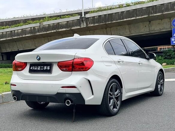 2023 BMW 1 серии 120i III (F52) Рестайлинг, белый - вид 5
