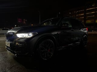 2019 BMW X5 M50d IV (G05/G18), чёрный, 6250000 рублей, вид 4