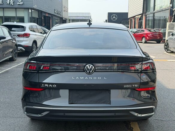 2023 Volkswagen Lamando L II, чёрный, 1700007 рублей - вид 4