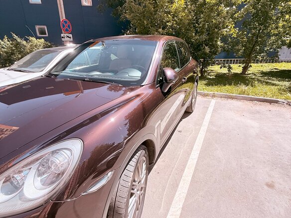 2013 Porsche Cayenne Diesel II (958), коричневый - вид 1
