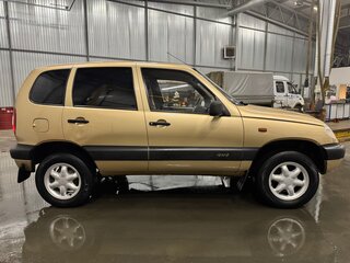 2004 Chevrolet Niva I, бежевый, 530000 рублей, вид 4