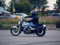 2023 Bajaj Avenger, белый - вид 5