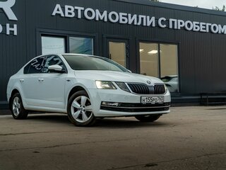 2019 Skoda Octavia III (A7) Рестайлинг, белый, 1890000 рублей, вид 3