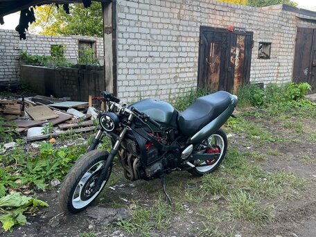 1998 Suzuki Bandit GSF 600, белый, 105000 рублей, вид 2