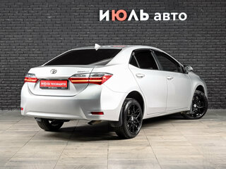 2018 Toyota Corolla XI (E160, E170, E180) Рестайлинг 1, серебристый, 1595000 рублей, вид 4