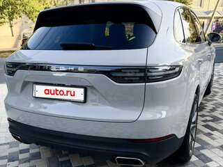 2021 Porsche Cayenne E-Hybrid III, серый, 8250000 рублей, вид 4