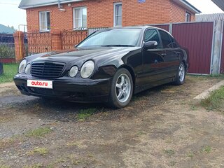 2000 Mercedes-Benz E-Класс 240 II (W210, S210) Рестайлинг, синий, 600000 рублей, вид 2