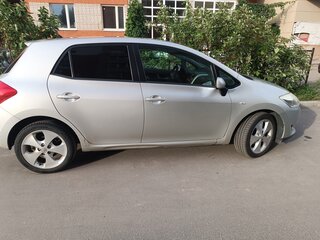 2009 Toyota Auris I, серебристый, 670000 рублей, вид 3