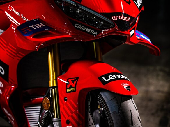 2026 Ducati Panigale V4, красный, 14000000 рублей - вид 2