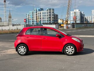 2008 Toyota Yaris Multimode II, красный, 450000 рублей, вид 3