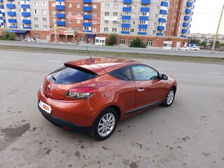 2010 Renault Megane III, оранжевый, 880000 рублей, вид 2