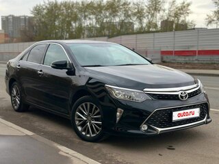 2017 Toyota Camry VII (XV50) Рестайлинг 2, чёрный, 2325000 рублей, вид 4