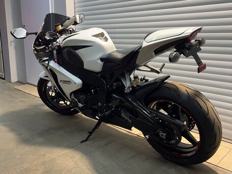 2008 Honda CBR 1000 RR/RA Fireblade, белый, 799000 рублей, вид 3