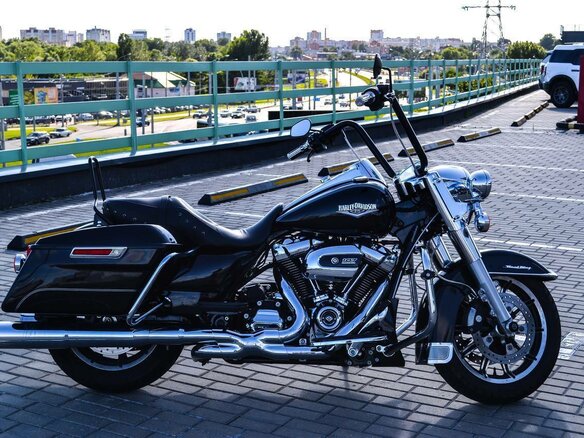2017 Harley-Davidson Road King, чёрный, 1023184 рублей - вид 2
