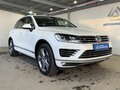 2017 Volkswagen Touareg II Рестайлинг, белый - вид 6