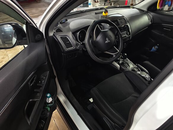 2014 Mitsubishi ASX I Рестайлинг, белый, 900000 рублей - вид 4