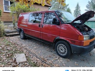 2001 Volkswagen Transporter T4, красный, 450000 рублей, вид 3