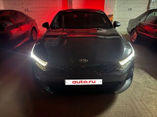 2021 Kia K5 III, серый, 2750000 рублей, вид 4