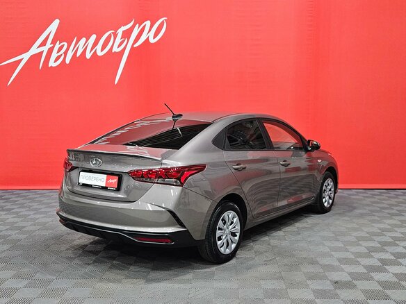 2021 Hyundai Solaris II Рестайлинг, коричневый, 1585000 рублей - вид 5