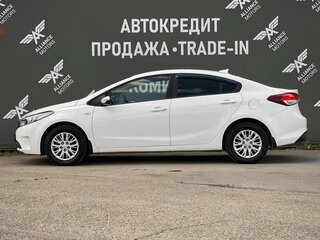 2017 Kia Cerato III Рестайлинг (Classic), белый, 1290000 рублей, вид 4