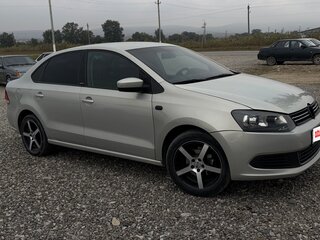 2014 Volkswagen Polo V, серебристый, 620000 рублей, вид 2