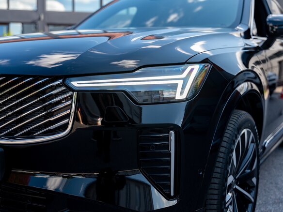 2026 Volvo XC90 B5 II Рестайлинг 2, чёрный, 10100000 рублей - вид 12