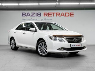2013 Toyota Camry VII (XV50), белый, 1610000 рублей, вид 3